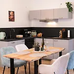 Salus Living - Loft-infrarotsauna-ruhiger Innenhof-innenstadt Apartment *